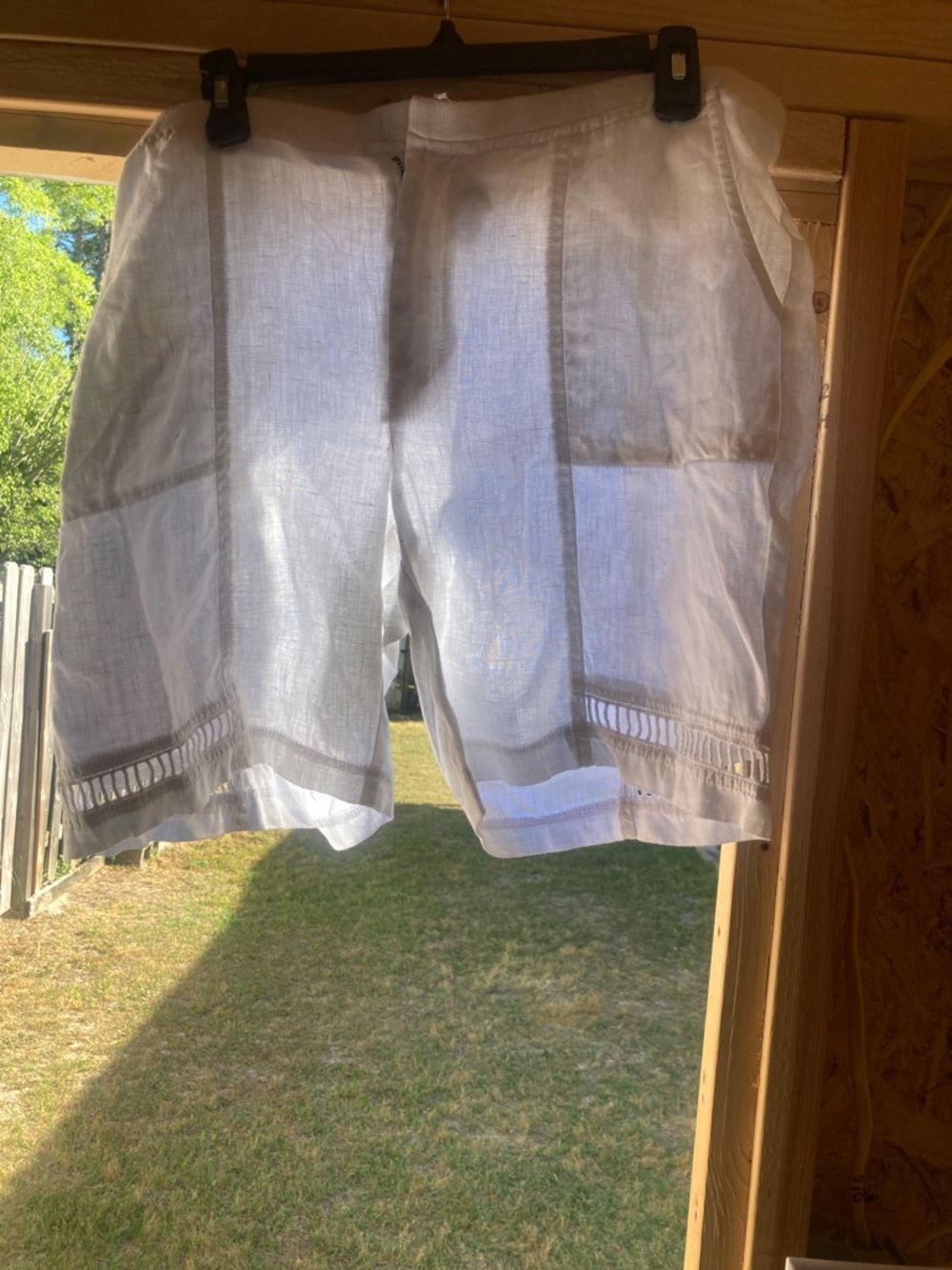 MIND SET/ Ladies white Linen Shorts with Ladder Trim (button missing)